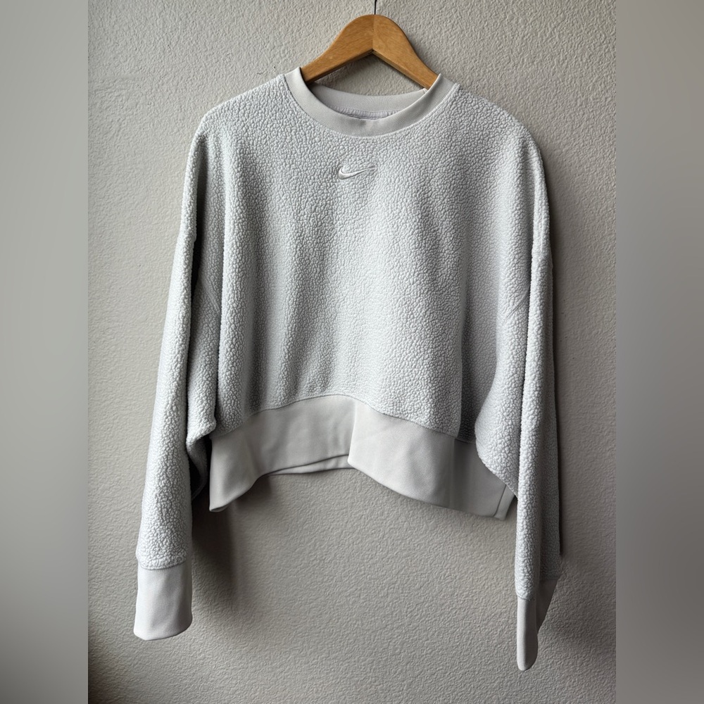 NIKE SPORTSWEAR PLUSH CROPPED CREWNECK SWEATSHIRT